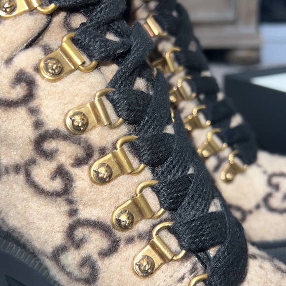 GG WOOL ANKLE BOOT// GOOD CONDITION//WORN OCCASIONALLY//. SIZE: 36 - Picture 10 of 16